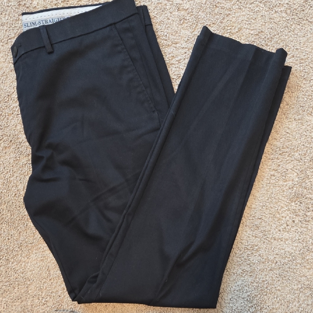 Haggar Men's Classic Black Chinos